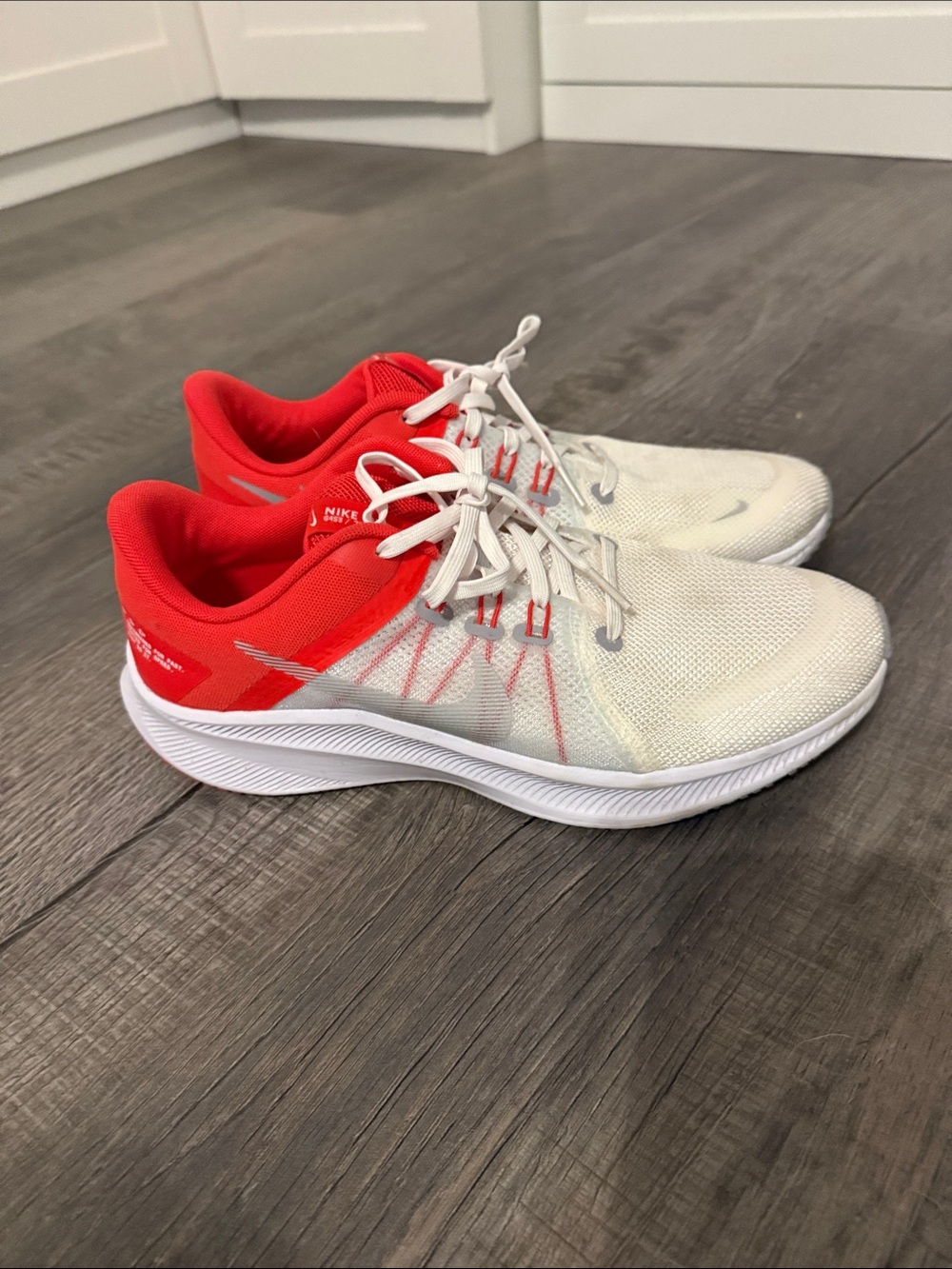 Nike White & Red Low-Top Running Shoes